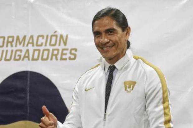 Kiss felicitó a Palencia por su llegada como DT de Pumas UNAM