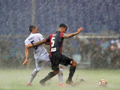 Suspenden partido de Carlos Salcedo y Fiorentina