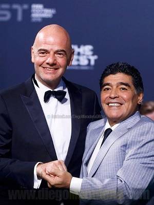 Maradona hace oficial su incorporación a la FIFA como embajador