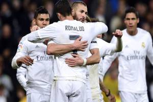 Real Madrid derrotó 3-0 al Villarreal y mantiene pelea por la liga