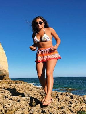 FOTOS: Hija de José Mourinho, sexy en la playa