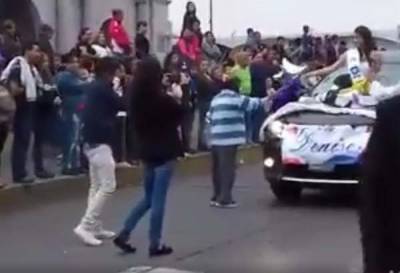 VIDEO: #LadyDulces de Teziutlán humilla a persona que padece de sus facultades mentales