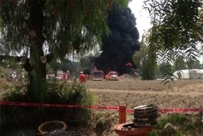 Cumple 30 horas incendio en ducto de Pemex en Palmarito Tochapan