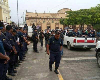 Caen jefe y seis policías de Papantla por desaparición de jóvenes