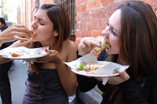 Nueve formas de comer que debes respetar en el mundo