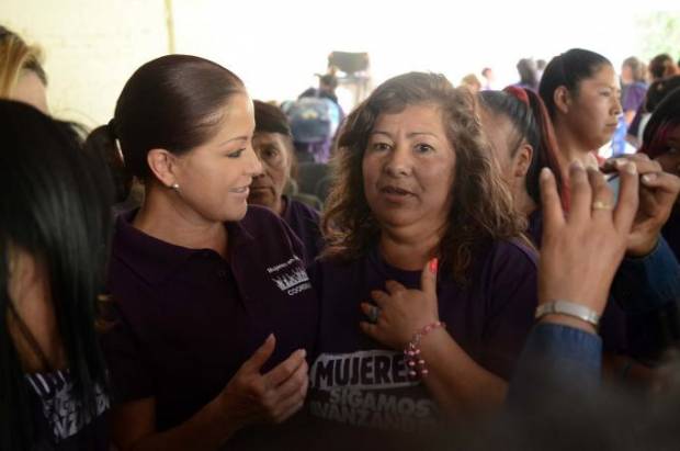 Mejor atención para las familias poblanas: Dinorah López de Gali