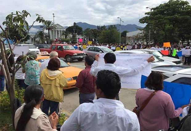 Ahora empresarios paran labores en Oaxaca en boicot a la CNTE