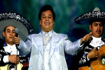 Juan Gabriel estará &quot;de subasta&quot; la primera semana de diciembre