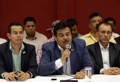 SNTE Puebla también exige &quot;fortalecer&quot; reforma educativa