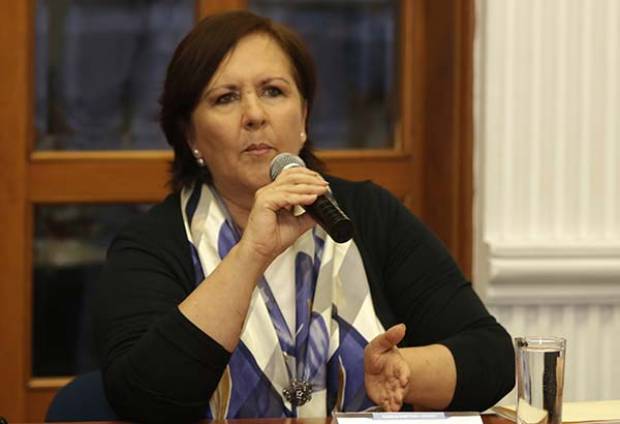 IEE entrega 638 mil pesos de prerrogativas a Ana Teresa Aranda