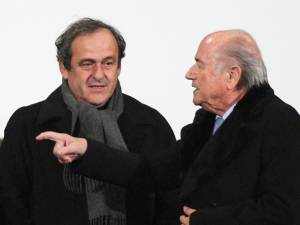 Blatter despotrica vs Platini, lo acusa de orquestar su salida de la FIFA