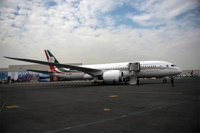 Peña Nieto estrena nuevo avión presidencial en gira por Sonora