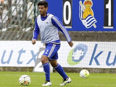 Carlos Vela dejó entrenamiento de la Real Sociedad por lesión en el tobillo