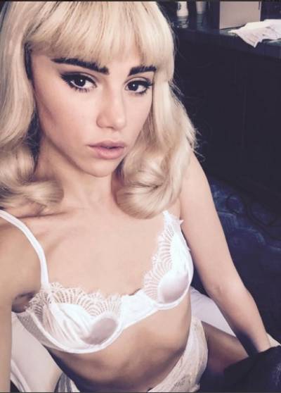 VIDEO: Suki Waterhouse, sensual para Love