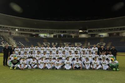 FOTOS: Pericos de Puebla inicia defensa del campeonato LMB ante Bravos de León