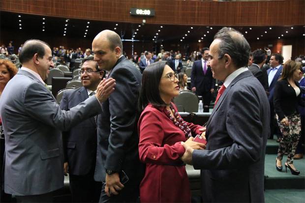 Diputados federales eligen a tres nuevos consejeros del INE