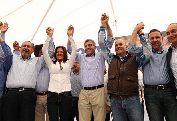 Tony Gali realiza precampaña en el municipio de Atlixco