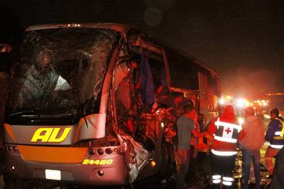 Más de diez lesionados, saldo de accidente en la autopista México-Puebla