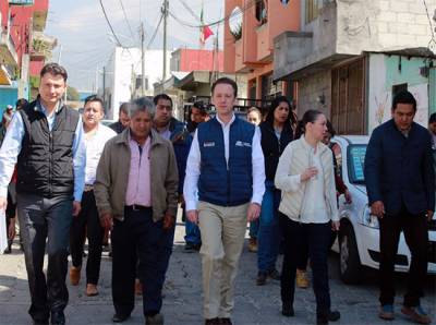 Luis Banck visita Canoa; nombra a Alejandro Cortés como secretario de Desarrollo Social