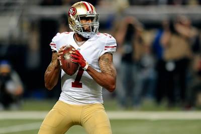 Colin Kaepernick seguirá con San Francisco 49ers