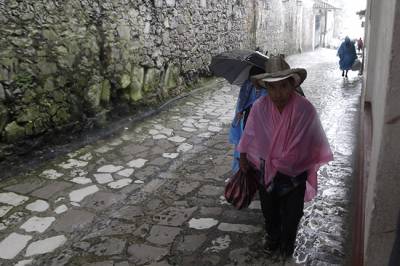 Advierten heladas y caída de agua nieve en zonas altas de Puebla