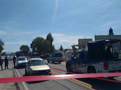 Balacean a pareja en la carretera federal a Tehuacán; el copiloto murió