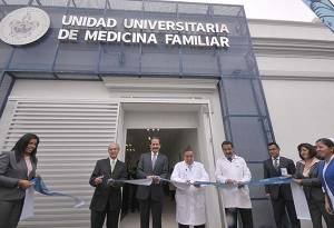 Rector de la BUAP inaugura Unidad de Medicina Familiar en CU