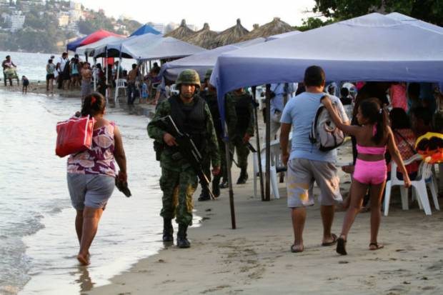 Hallan muertos a dos militares levantados en Acapulco