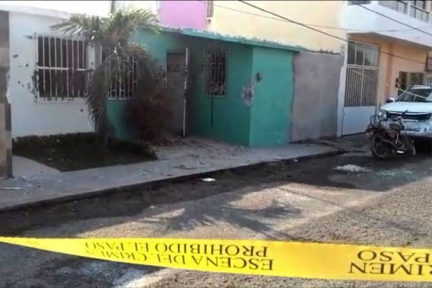 Dos sicarios muertos y un marino herido en balacera en Veracruz