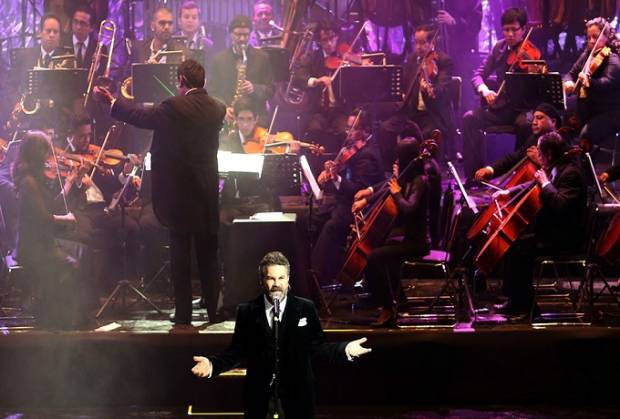 Causa polémica grabación de Mijares Sinfónico en Bellas Artes