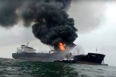 VIDEOS: Se incendia buque petrolero en costas de Veracruz