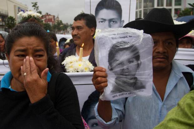 Peña Nieto se reunirá con padres de normalistas la próxima semana