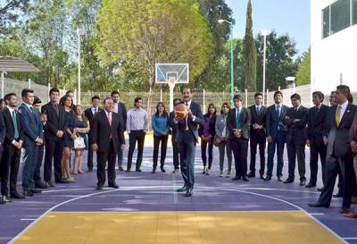 Rector de la BUAP destaca calidad académica de la Facultad de Derecho