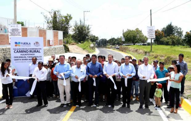 RMV inauguró el camino Huejotzingo-Tianguizolco- Nepopualco