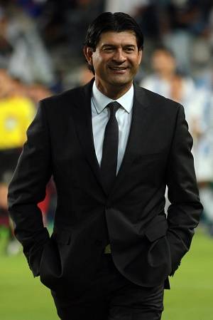 Club Puebla quiere retener a José Cardozo como DT