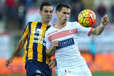 Rafa Márquez salió lesionado en empate 0-0 de Hellas vs Carpi