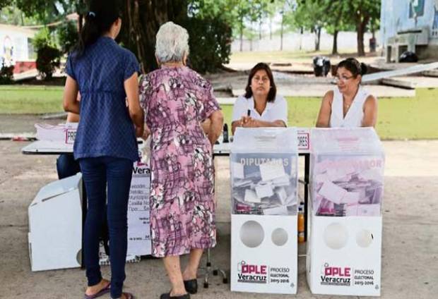 Iglesia católica festeja voto de castigo a PRI por iniciativa a favor de bodas gay