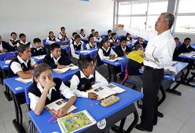 Mil 308 maestros de Puebla buscan 997 plazas definitivas de nivel primaria