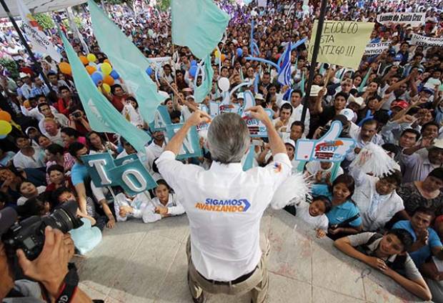 Más médicos y medicinas para Tecamachalco: Tony Gali