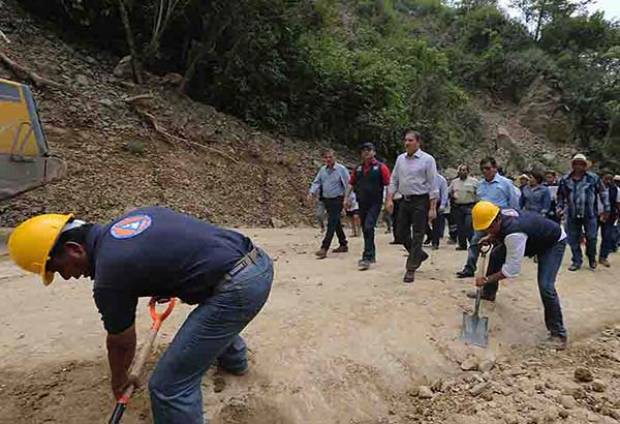 RMV supervisó carretera que conecta a Tlatlauquitepec con Mazatepec