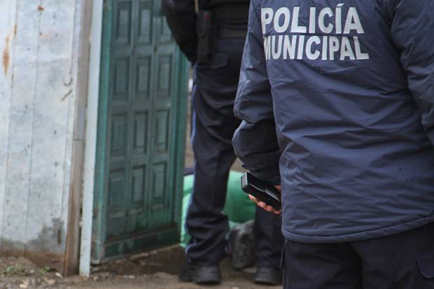 Policías de Tehuacán protestan contra alcaldesa por asesinato de compañero