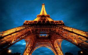 Torre Eiffel, protegida con muros de cristal blindado