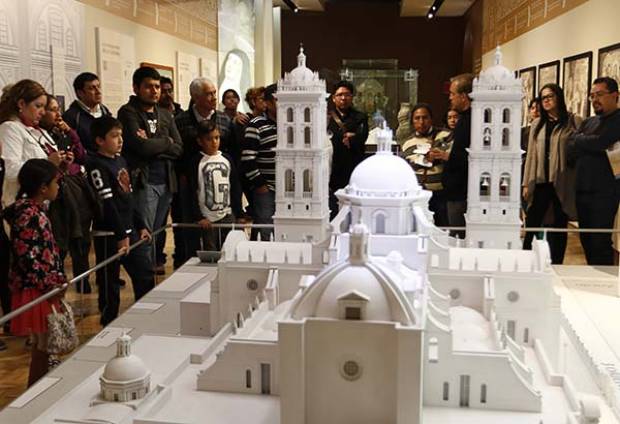 Piden celebrar &quot;a lo grande&quot; los 485 años de la ciudad de Puebla