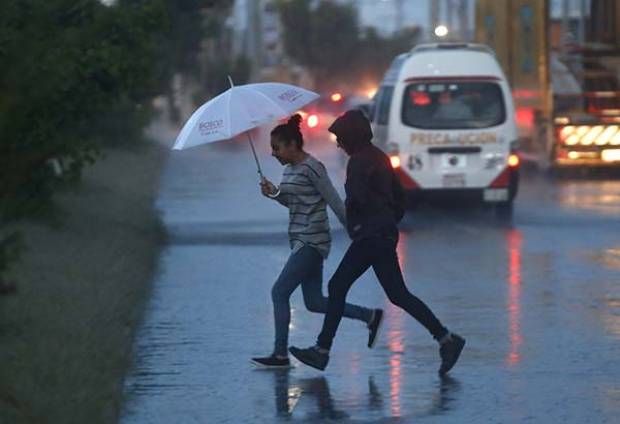 Lluvias muy fuertes en Puebla este miércoles por canales de baja presión