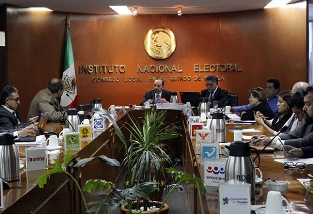 INE e IEE firman convenio para elección de minigubernatura en Puebla