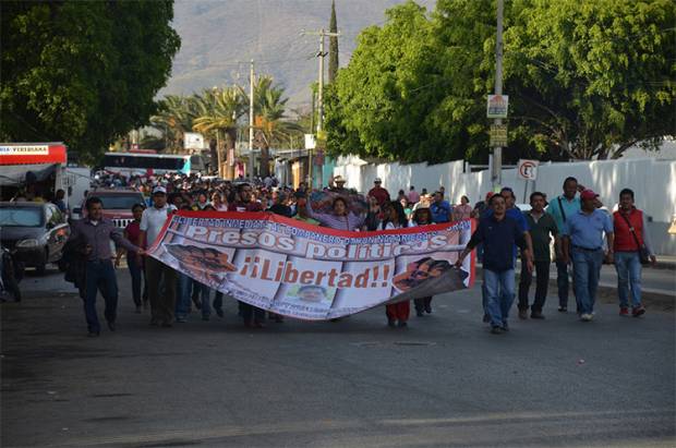 CNTE realiza 23 paros carreteros para exigir liberación de líderes