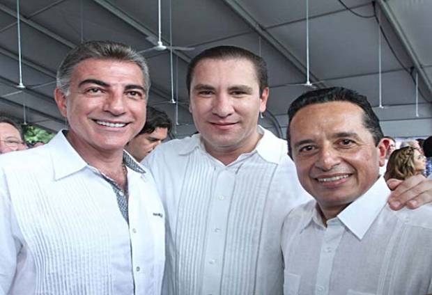 Moreno Valle y Tony Gali acuden a toma de protesta del gobernador de Quintana Roo