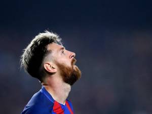 Pasarella recomienda quitar gafete de capitán a Messi