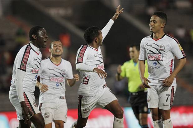 Lobos BUAP derrotó 2-1 a Cimarrones y se coloca en la cima del Ascenso MX