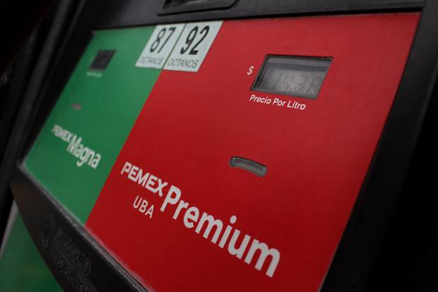 Precio de la gasolina Premium subirá 8 centavos en junio